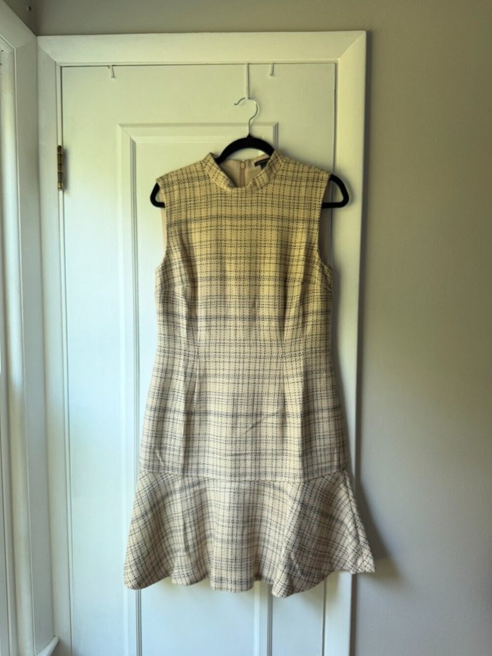 Ann Taylor Toasted Oat Tweed Mock Neck Flounce Dress - Size 6 NWT - Picture 4 of 8